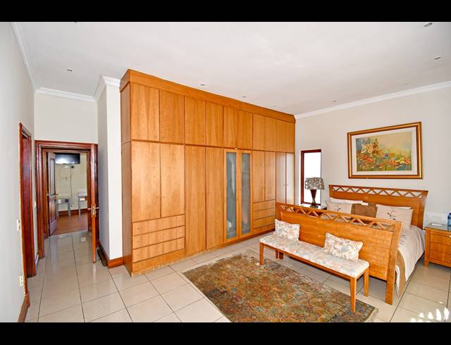6 BEDROOM HOUSE FOR SALE IN CROWN NORTH